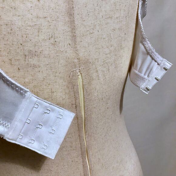 Bali NWT White Cool Comfort Bra Women 40B - Picture 6 of 11